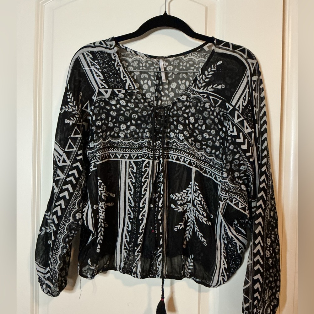 Pre-loved Free People Black and White Bohemian Blouse